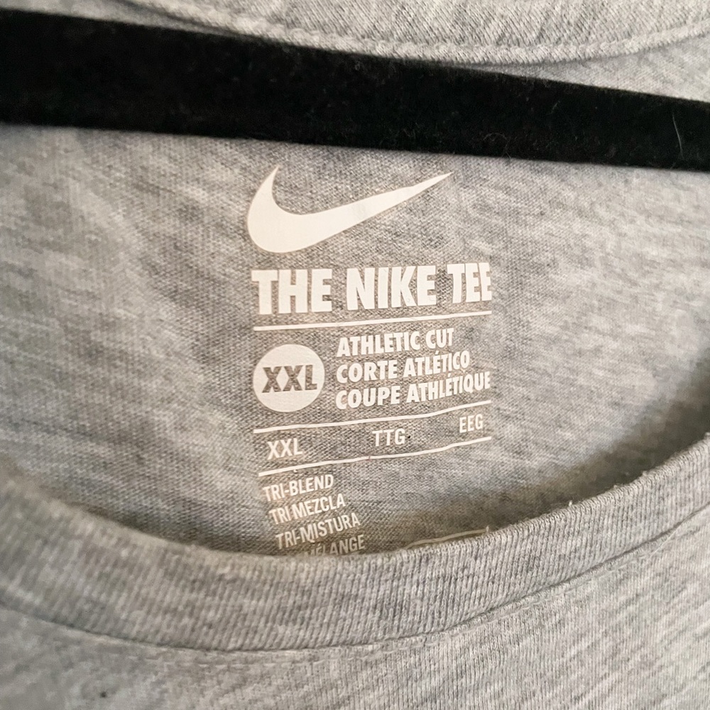 Nike Tee - Picture 3 of 4